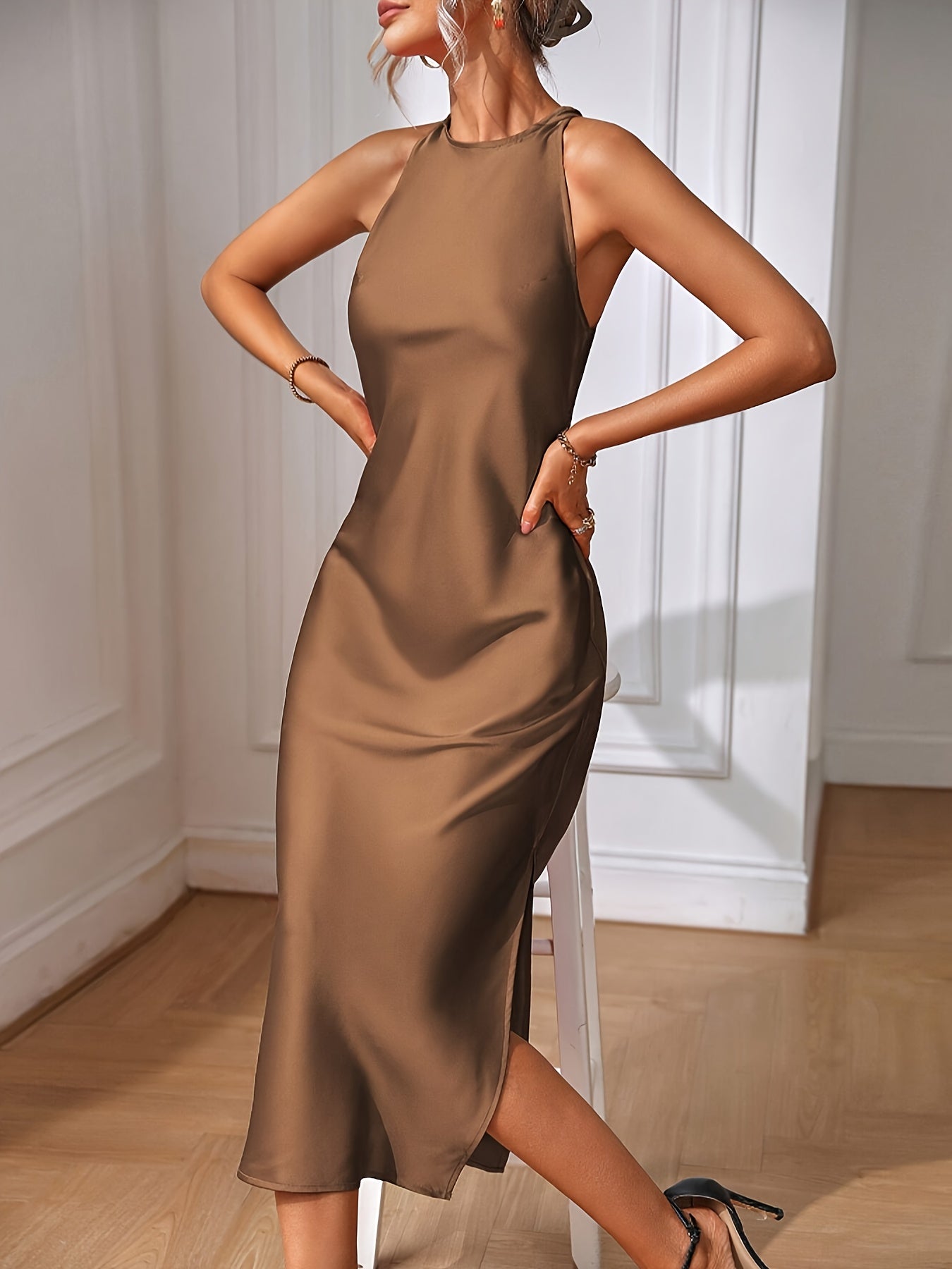 Damen Elegantes Midikleid für besondere Anlässe – Figurbetontes Abendkleid mit hohem Ausschnitt