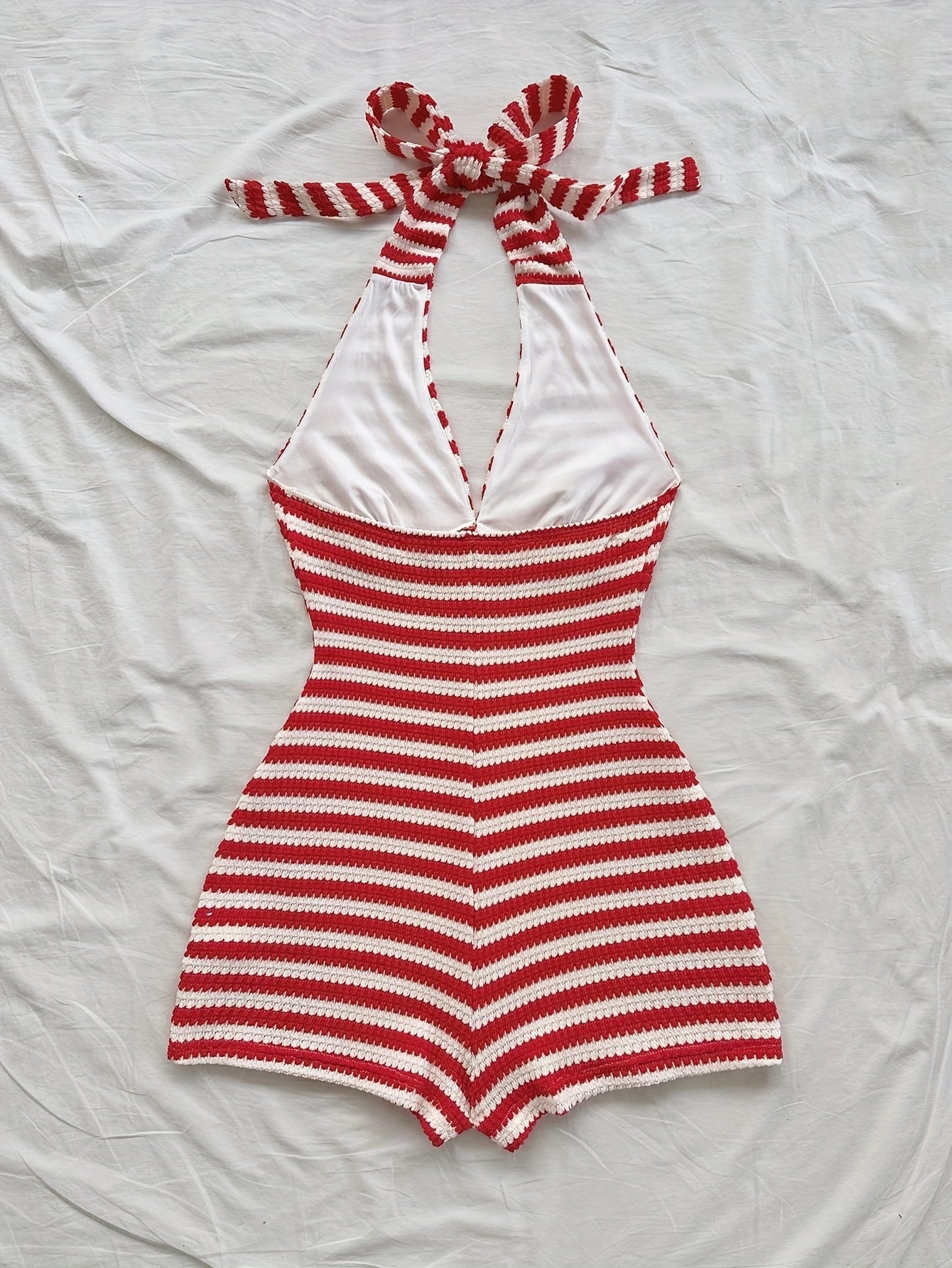 Damen Retro-Halter-Strampler mit Streifen – Verspielter Einteiler für Sommer und Urlaub