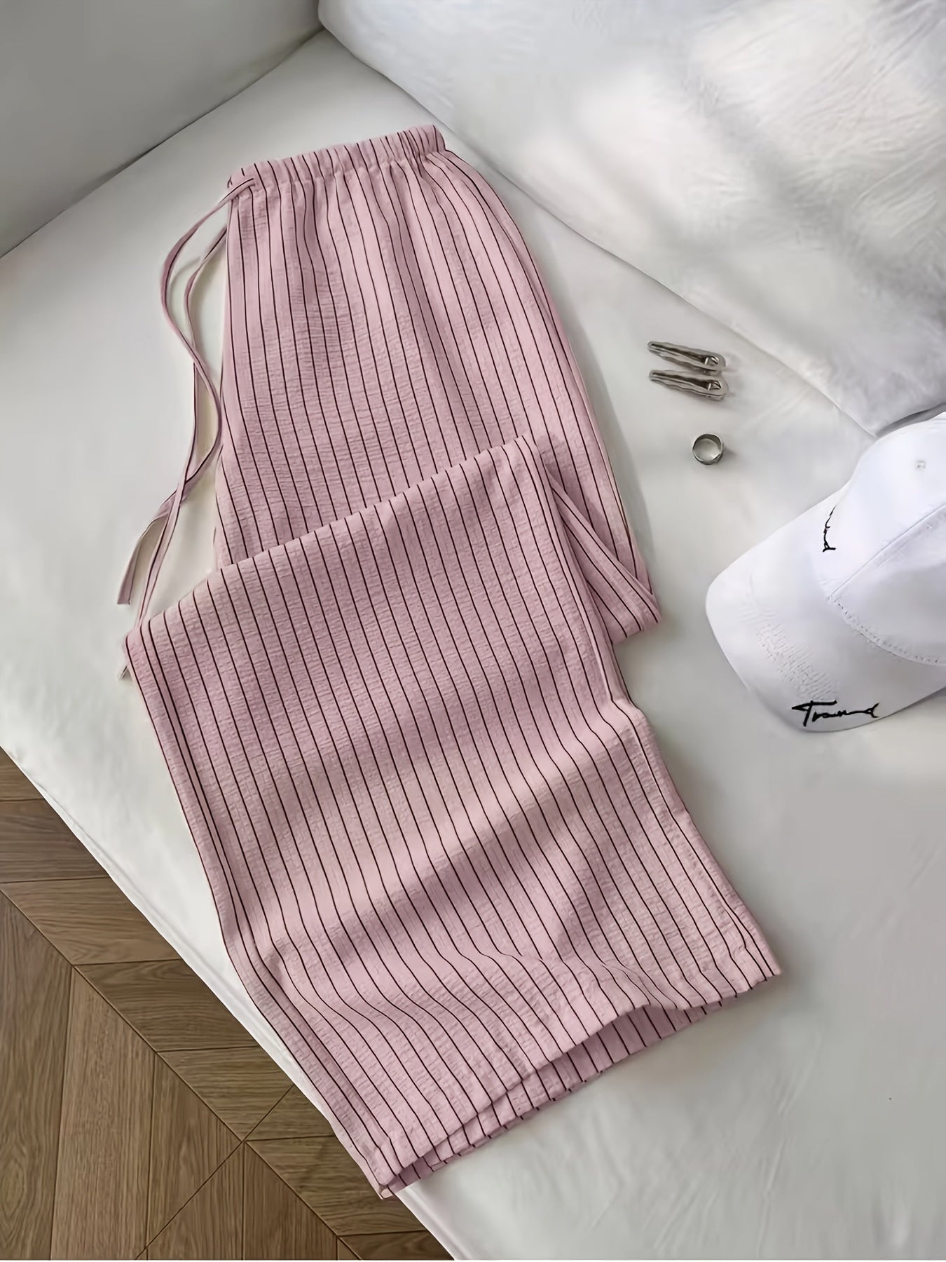 Damen Relaxed Fit Freizeithose mit Streifenmuster – Lässige Komforthose für Alltag und Lounge