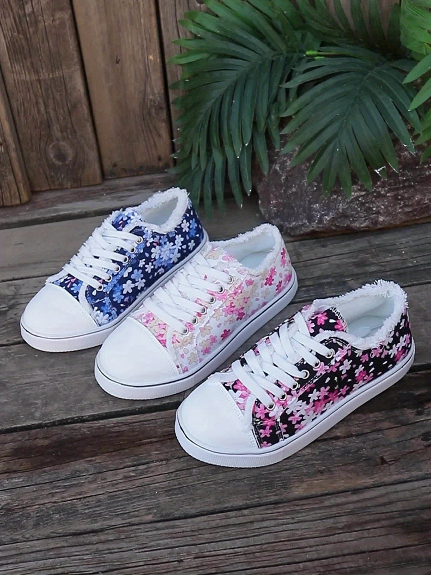 Damen Sneaker mit Blumenmuster – Modische Freizeitschuhe für Alltag und Spaziergänge