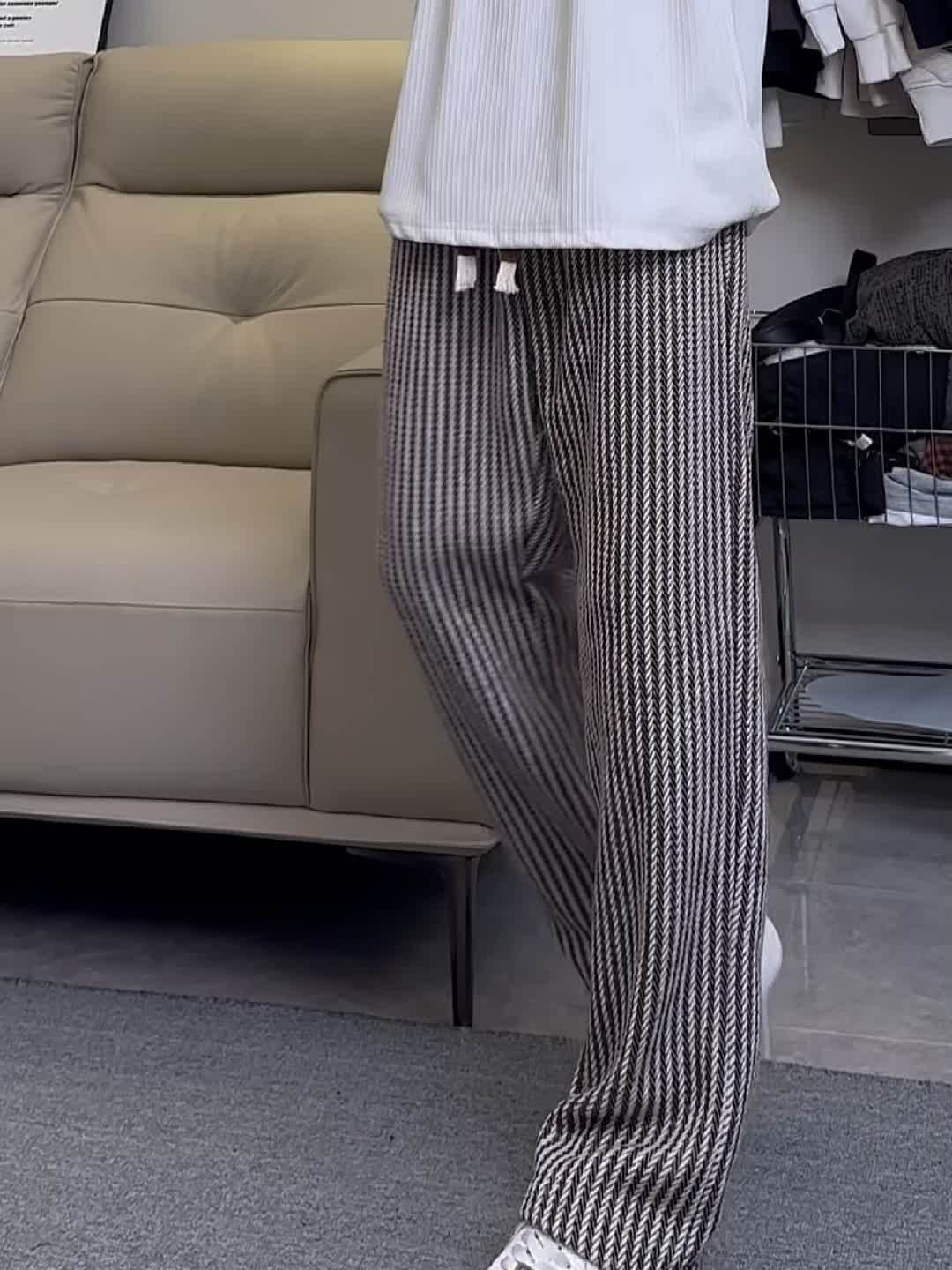 Herren Strickhose im angesagten Streetstyle, gerade geschnitten, lässig für Alltag & Freizeit