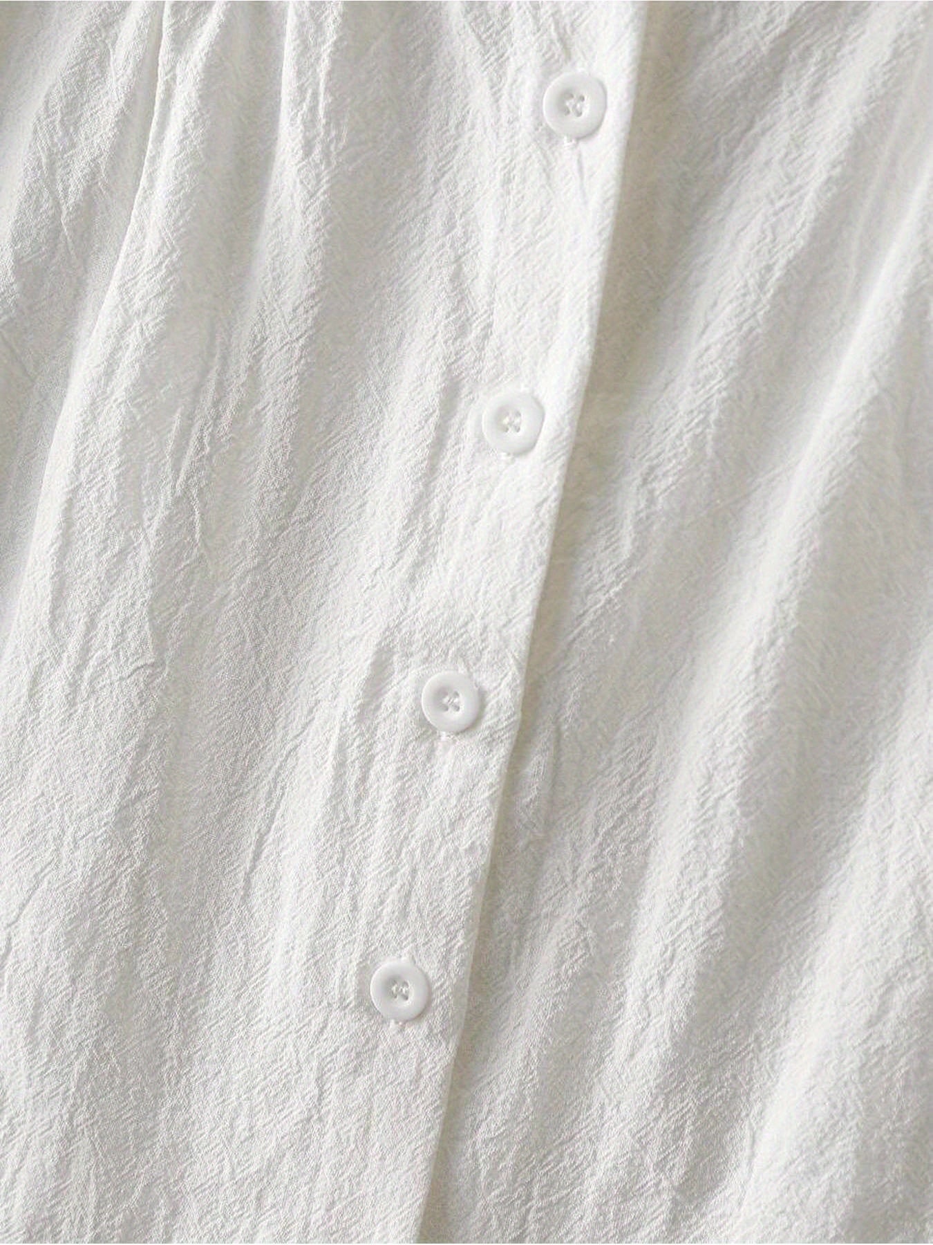 Damen Spitzen-Top mit Knopfleiste und eckigem Ausschnitt – Romantische Bluse für Alltag und Freizeit