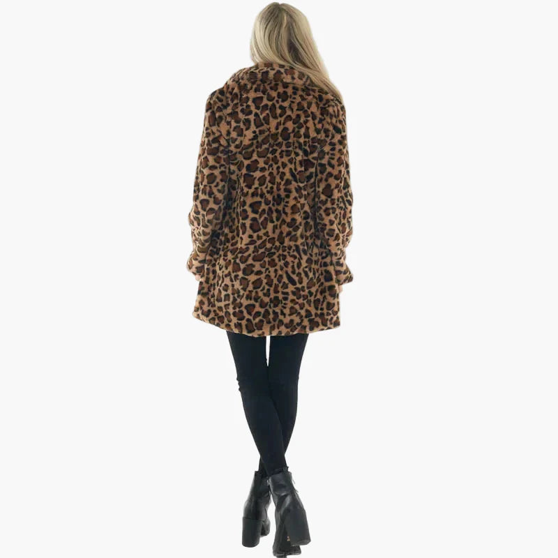Damen Kunstfell Mantel im Leopardenmuster – Modischer Winter Style für Alltag und Ausgehen
