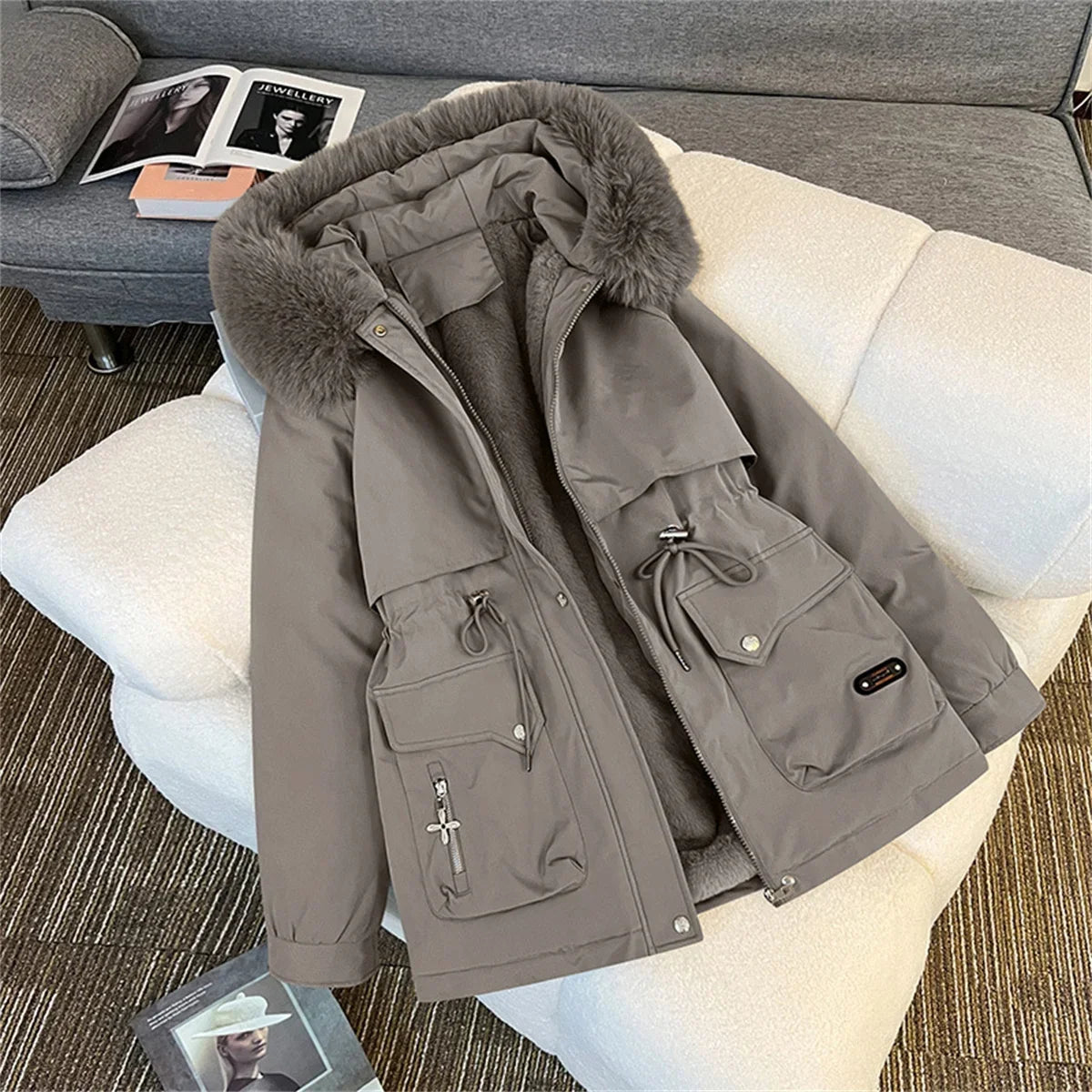 Winterparka Damen mit Kunstfellkapuze und Kordelzug in der Taille