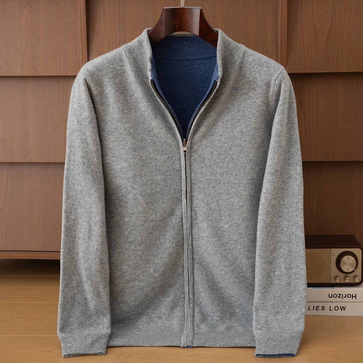 Unisex Strickjacke mit Stehkragen und Reißverschluss