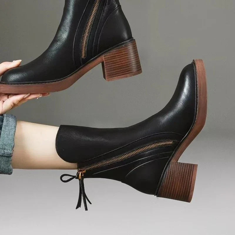 Damen Stiefelette mit seitlichem Reißverschluss, Blockabsatz