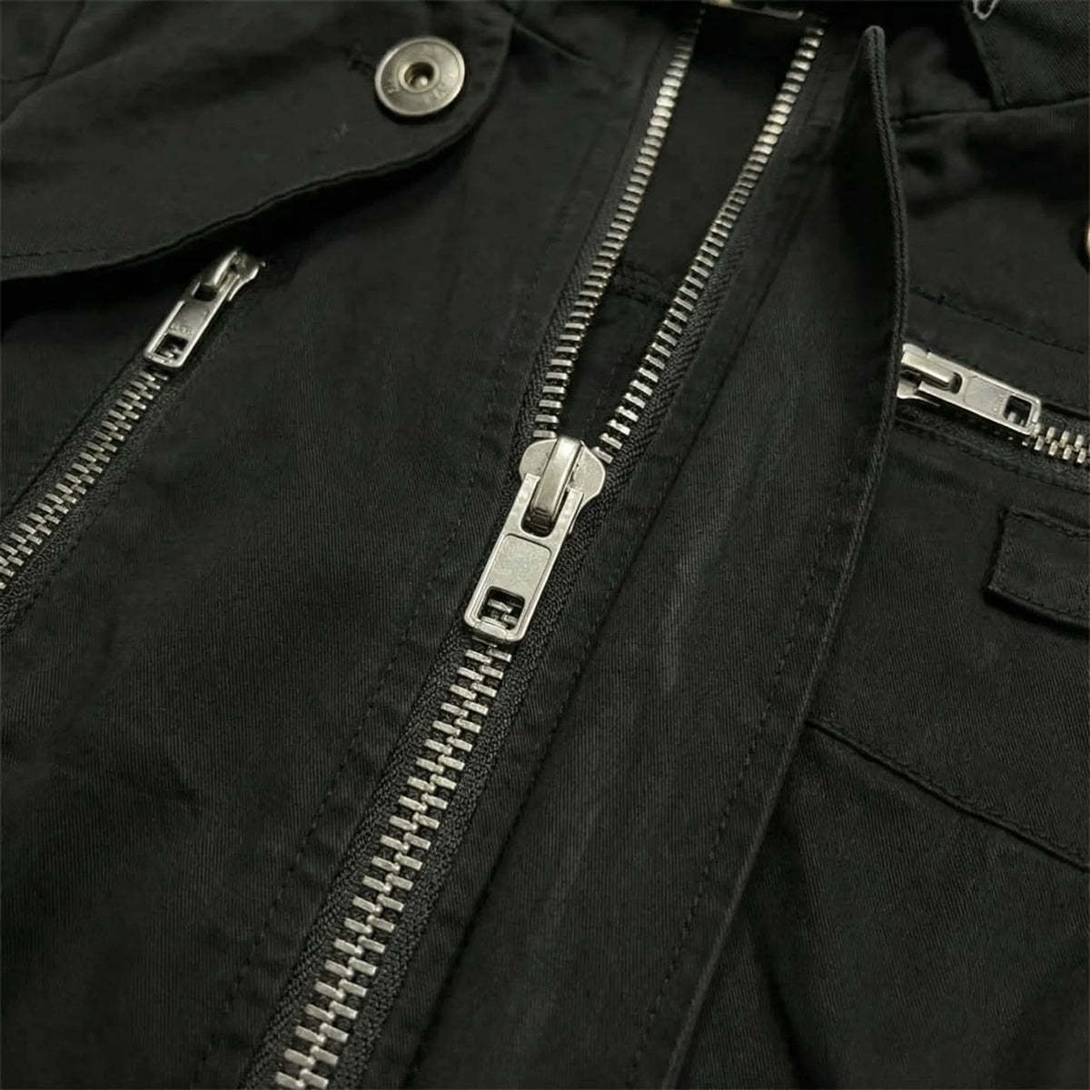 Damen Jacke Schwarz mit Stehkragen und Details