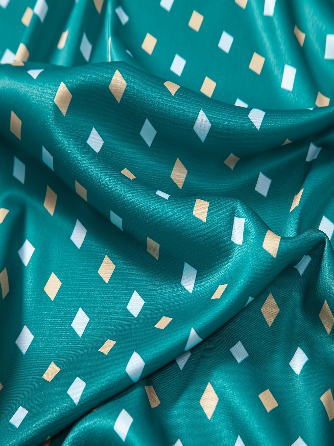 Herren Polohemd mit modernem geometrischem Muster – Stilvolles Freizeitshirt für Alltag und besondere Anlässe
