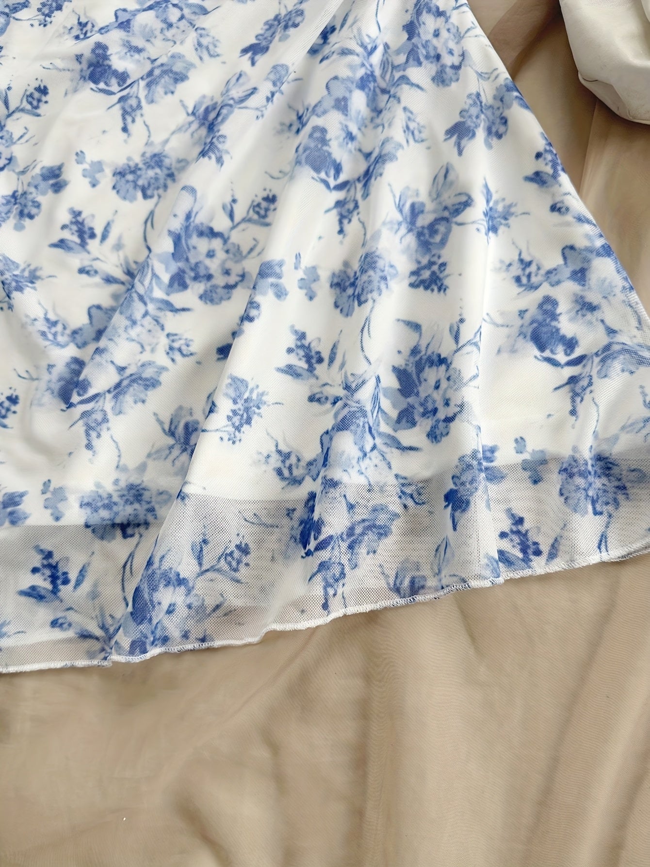 Damen Sommerkleid Elegant mit Trägern und Blumenmuster – Perfekt für Freizeit und Urlaub