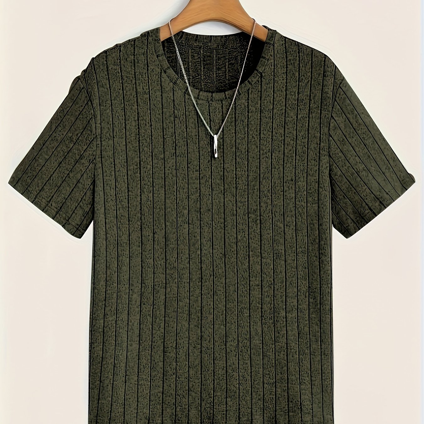 Herren T-Shirt mit vertikalem Strukturmuster – Modernes Freizeitshirt mit Rundhalsausschnitt