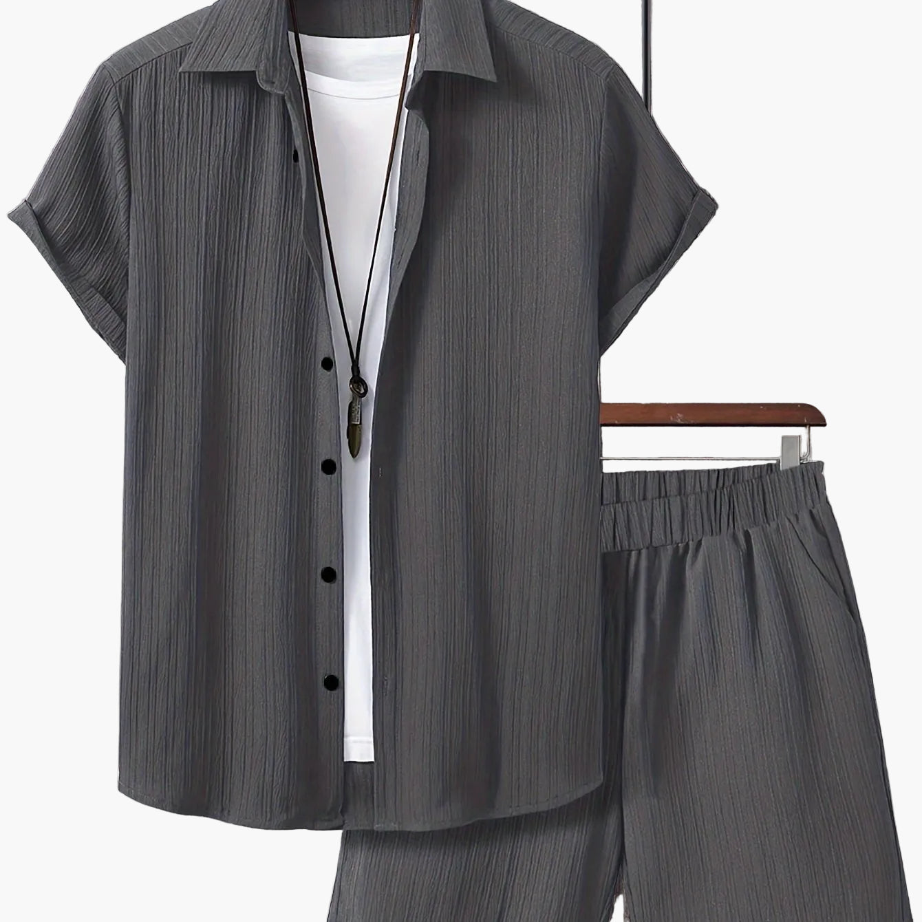 Herren Freizeit Set – Kurzarm Hemd und Shorts im modernen Stil für Sommer und Alltag