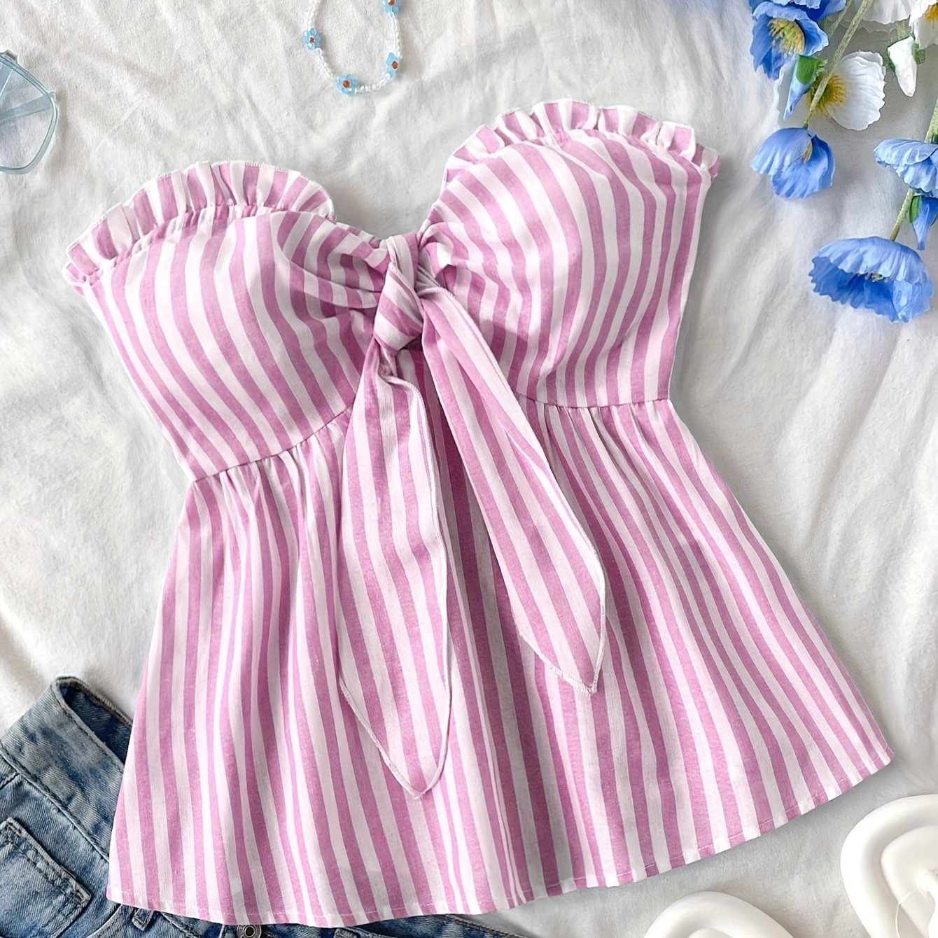 Damen Bandeau-Top mit Schleifen-Detail und Streifen – Verspieltes, schulterfreies Oberteil für Freizeit und Ausgehen