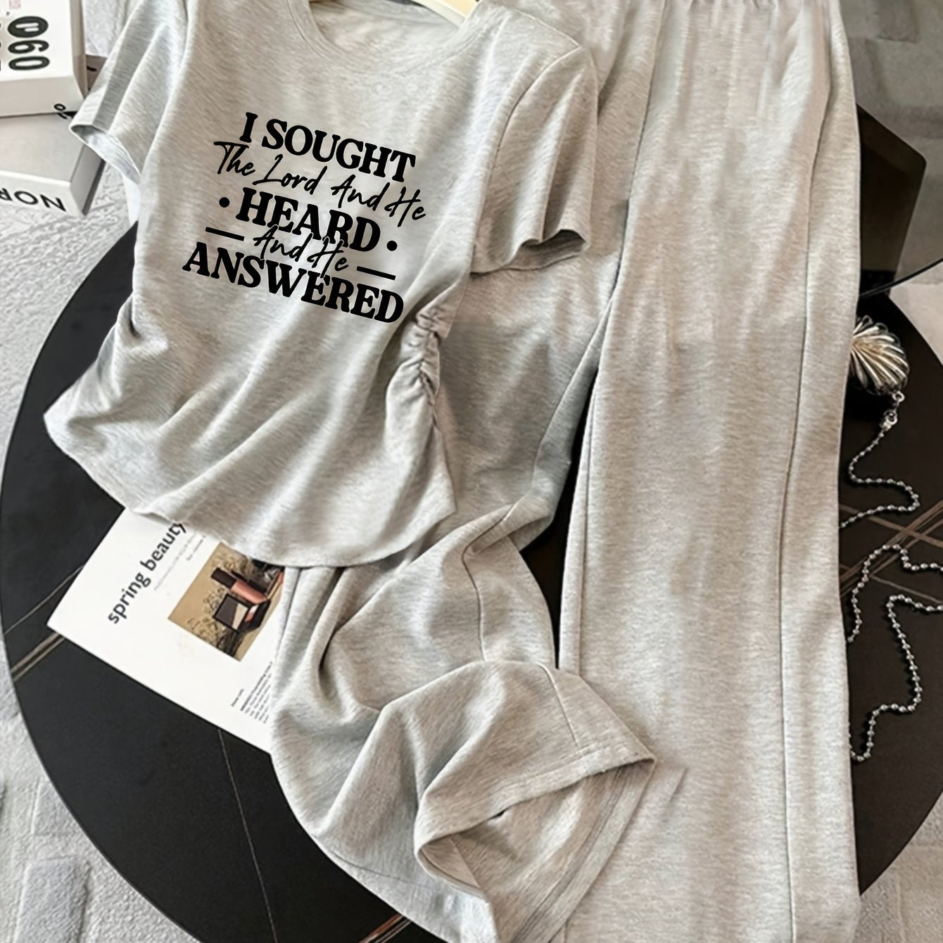 Damen Loungewear Set mit Schleifen-Detail – Zweiteiliges Freizeit-Outfit für entspannte Tage