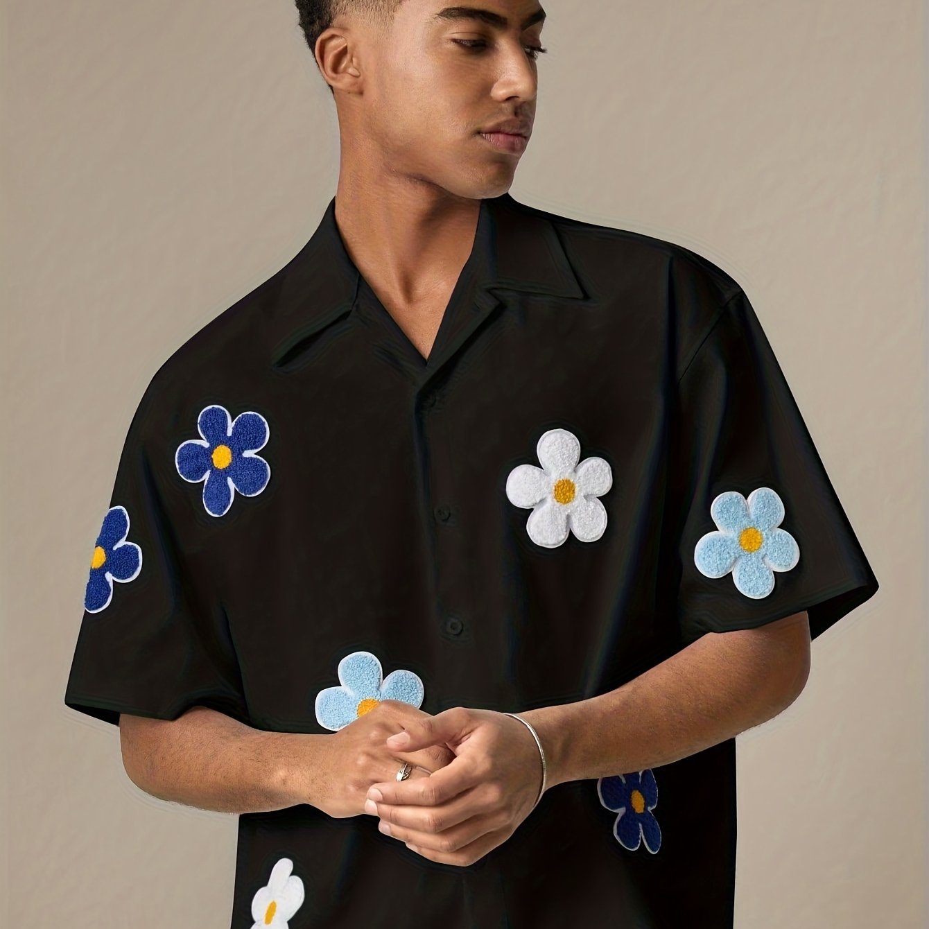 Herren Freizeithemd mit Blumenstickerei und modernem Schnitt