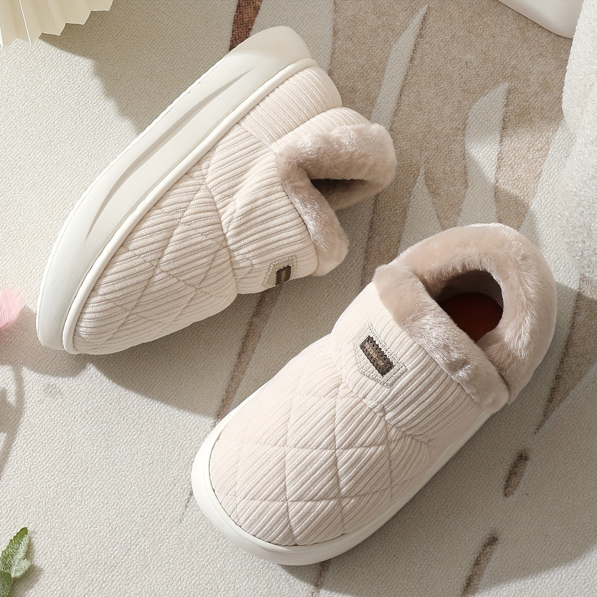 Unisex Winter Hausschuhe, Stepp-Design, weiches Futter, dicke Sohle