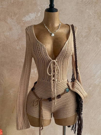 Damen Boho Strick-Jumpsuit mit tiefem Ausschnitt und Schnürung – Eleganter Einteiler für Strand & Urlaub