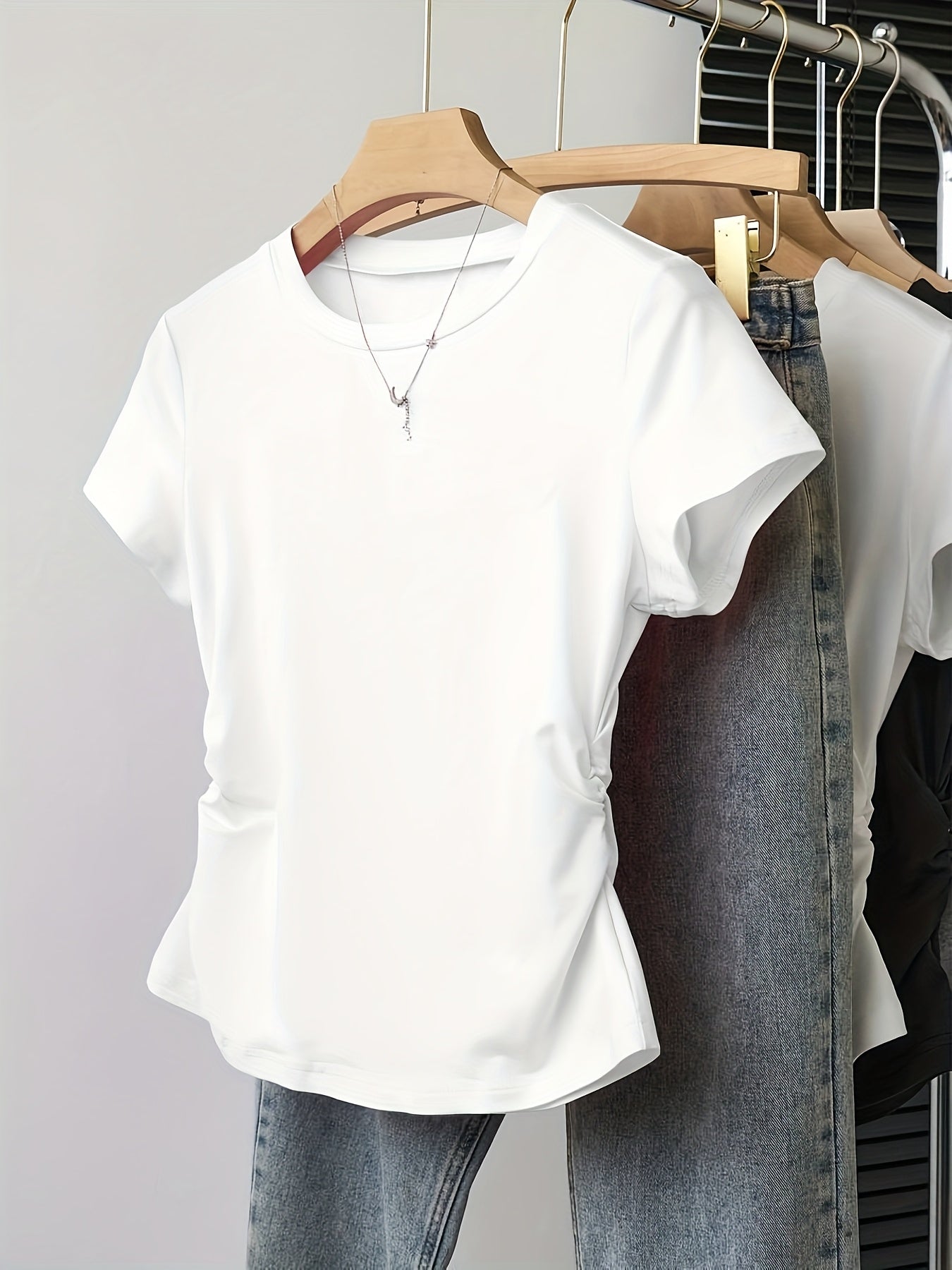 Damen Basic T-Shirt mit Raffung und Rundhalsausschnitt – Alltag & Freizeit