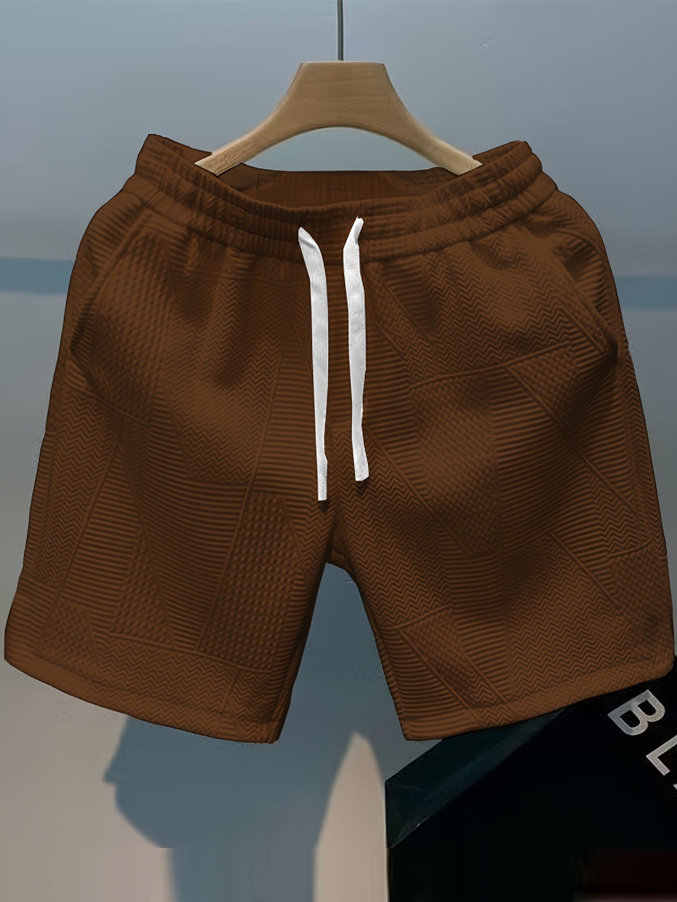 Herren Freizeitshorts mit Prägungsmuster – Moderner Look für Alltag und Sport