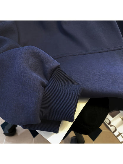 Hoodie Übergröße mit aufgesticktem Schriftzug auf der Kapuze