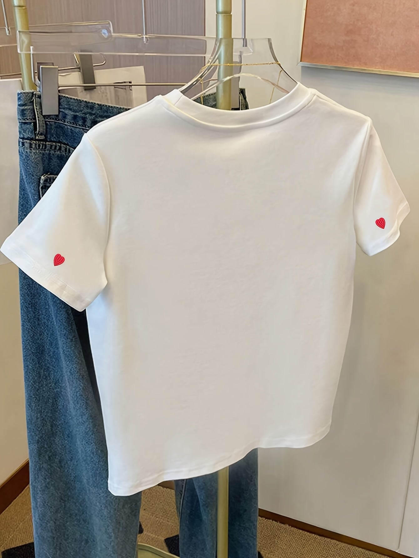 Damen Trendiges T-Shirt mit gestickten Herzen – Streetstyle Casual Kurzarm