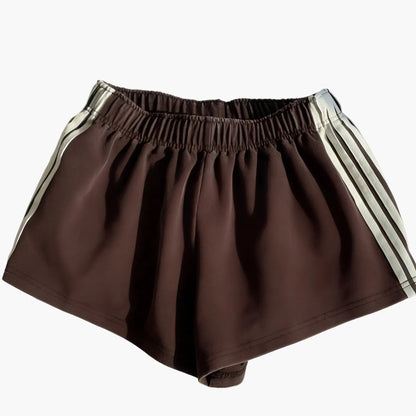 Damen Sport Shorts mit Streifen – Lässige Fitness & Freizeitshorts
