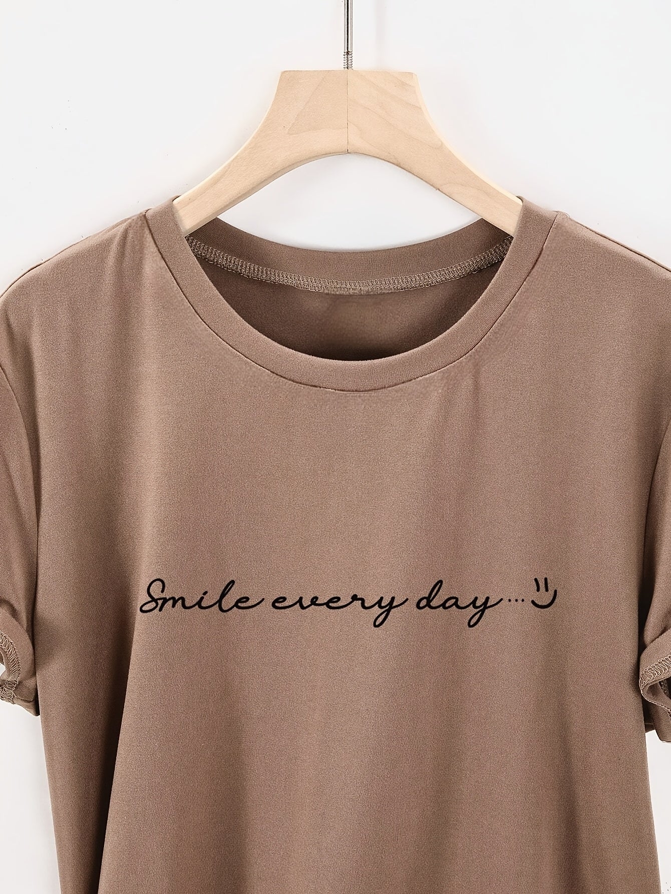 Damen T-Shirt mit Slogan Smile Every Day – Lockeres Freizeitshirt mit Aufdruck