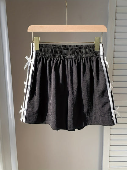 Damen Freizeitshorts mit Schleifen und Streifen – Lässiger Sommer-Look für Urlaub und Alltag