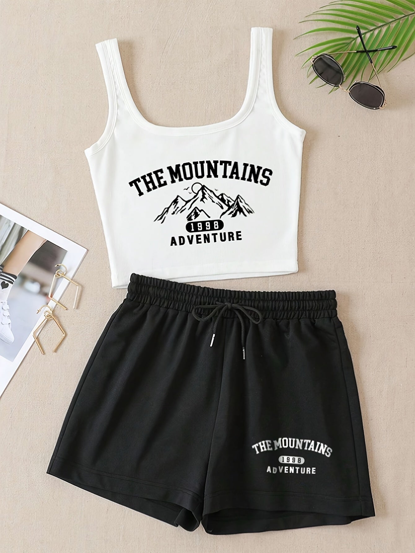 Damen Sport-Set Freizeit Top und Shorts mit Print – The Mountains Adventure, Sommer Loungewear