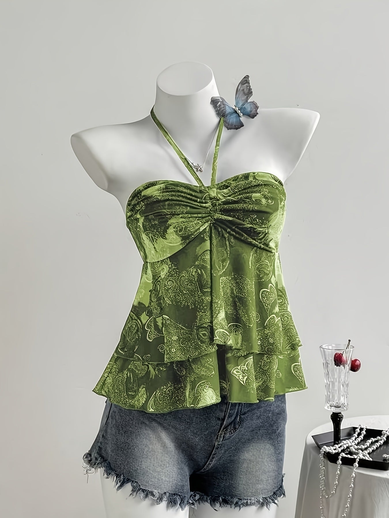 Damen Neckholder-Top im Boho-Stil mit Rüschen und Herzmuster – Modisches Sommer-Peplum für Freizeit und Ausgehen