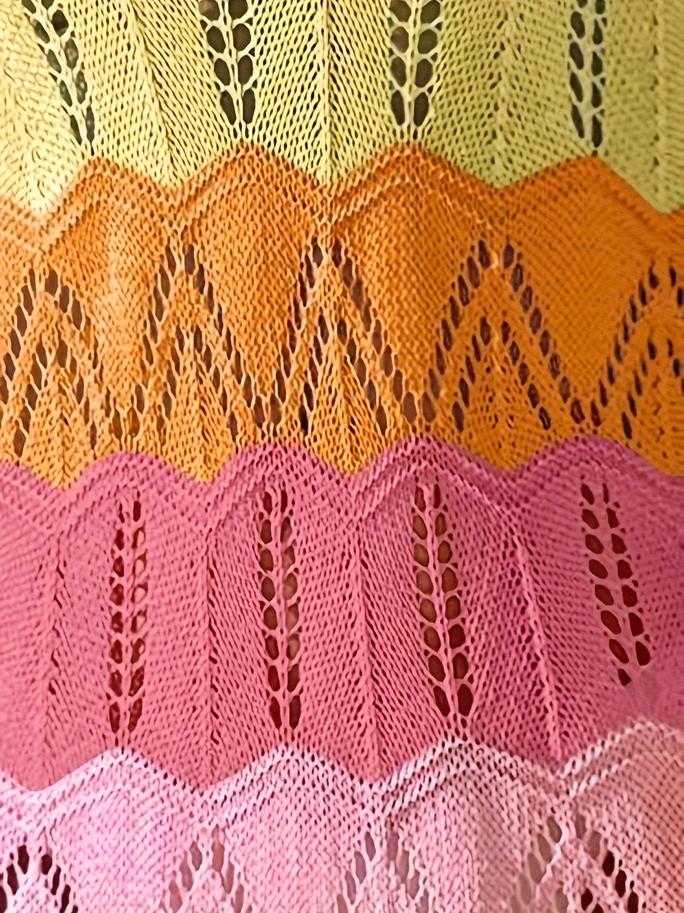 Damen Boho Häkel Minikleid mit Zickzackmuster für Urlaub und Freizeit