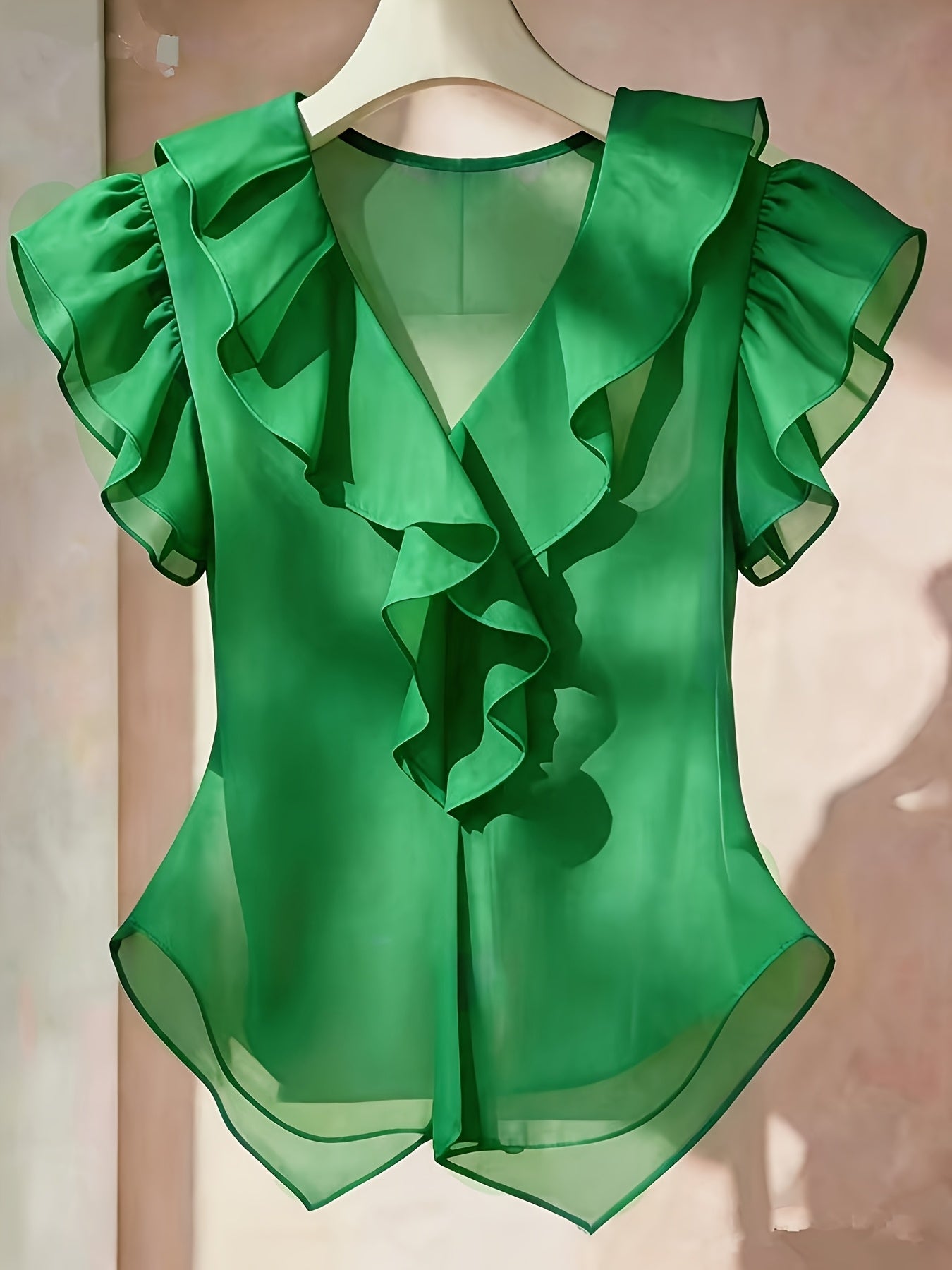 Damen Rüschenbluse mit V-Ausschnitt und Volantärmeln – Elegante Chiffonbluse für Büro und besondere Anlässe