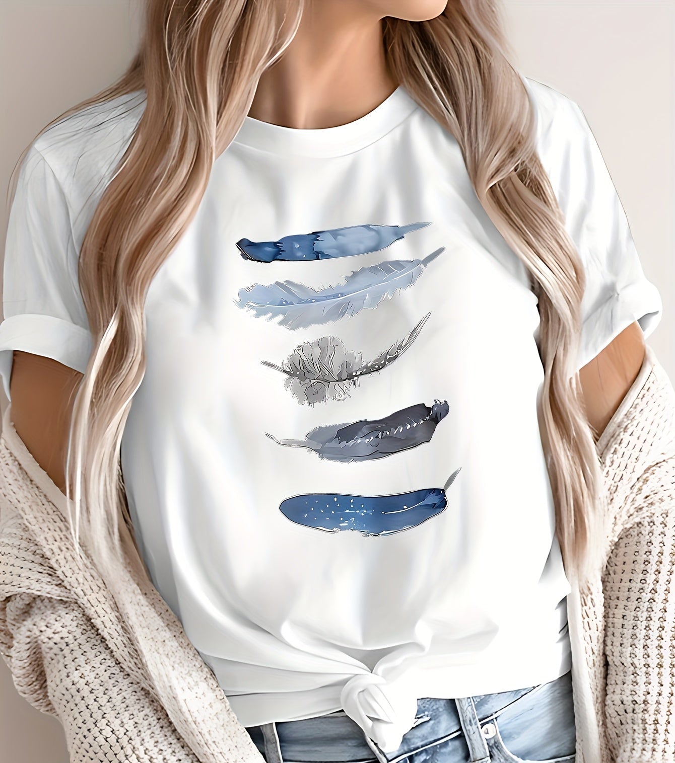 Damen T-Shirt mit künstlerischem Feder-Print, lässig, für Alltag und Freizeit