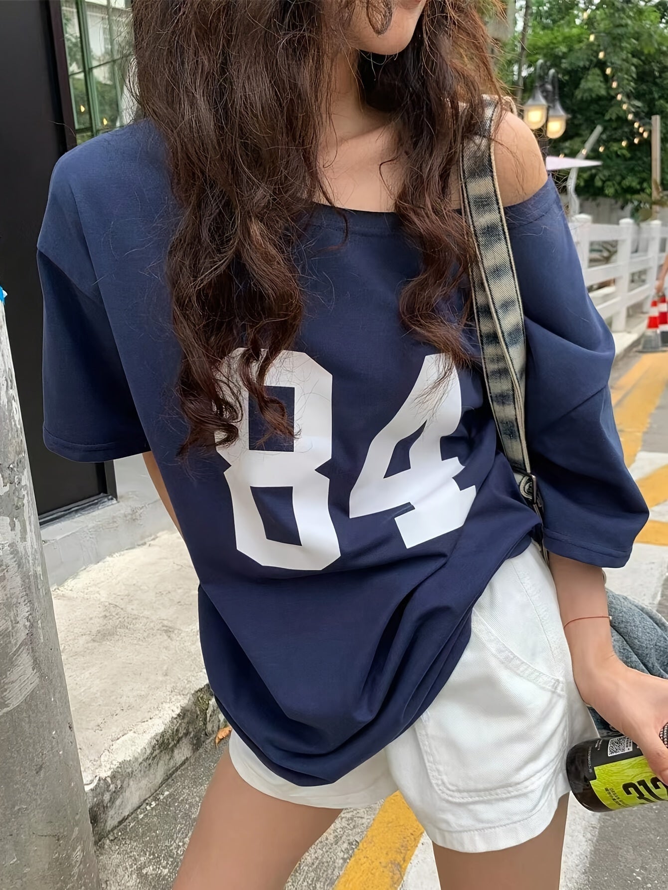 Damen Oversize Varsity-Style T-Shirt mit Zahlendruck – Lockeres Streetwear für Freizeit & Alltag
