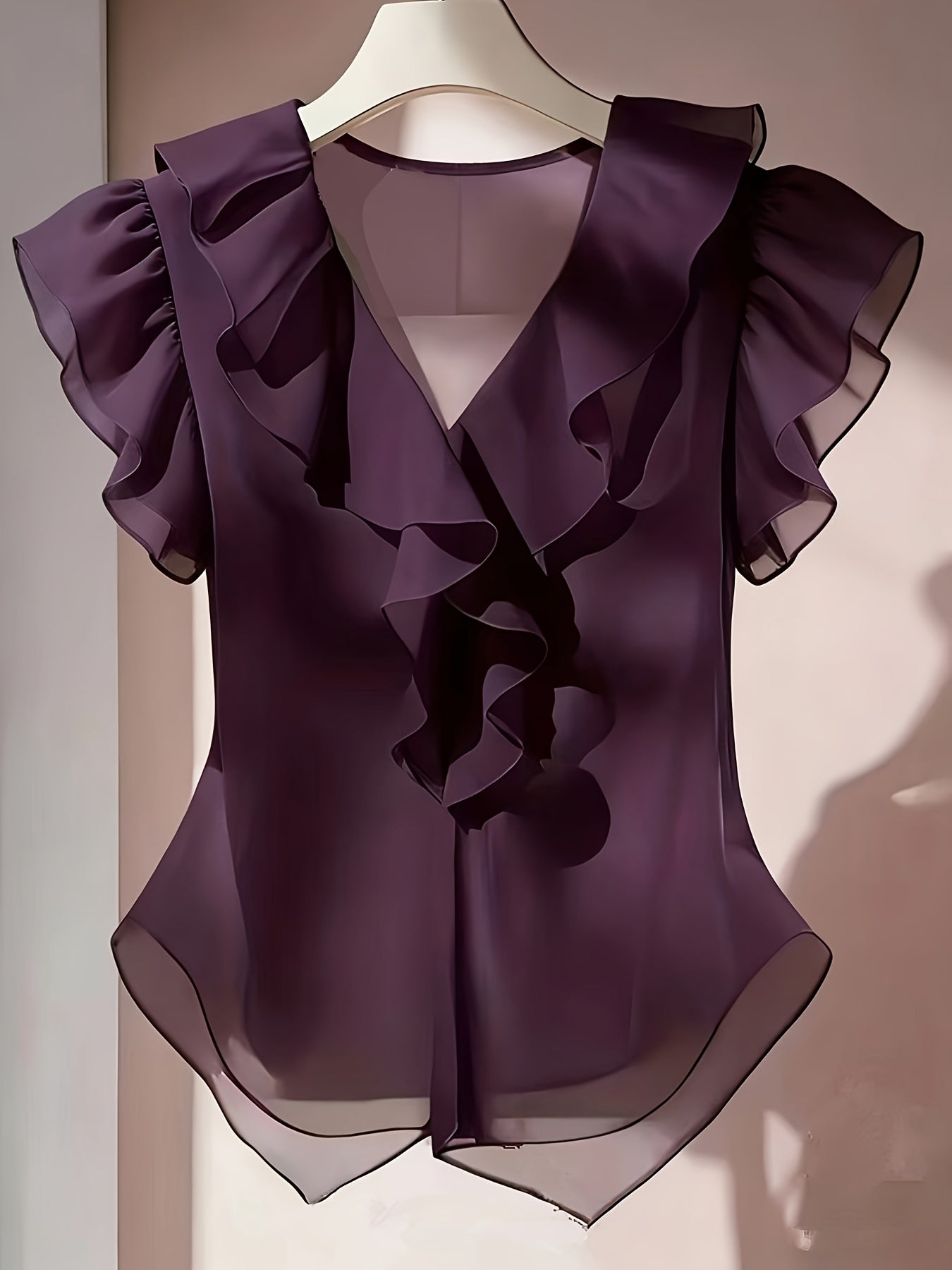 Damen Rüschenbluse mit V-Ausschnitt und Volantärmeln – Elegante Chiffonbluse für Büro und besondere Anlässe