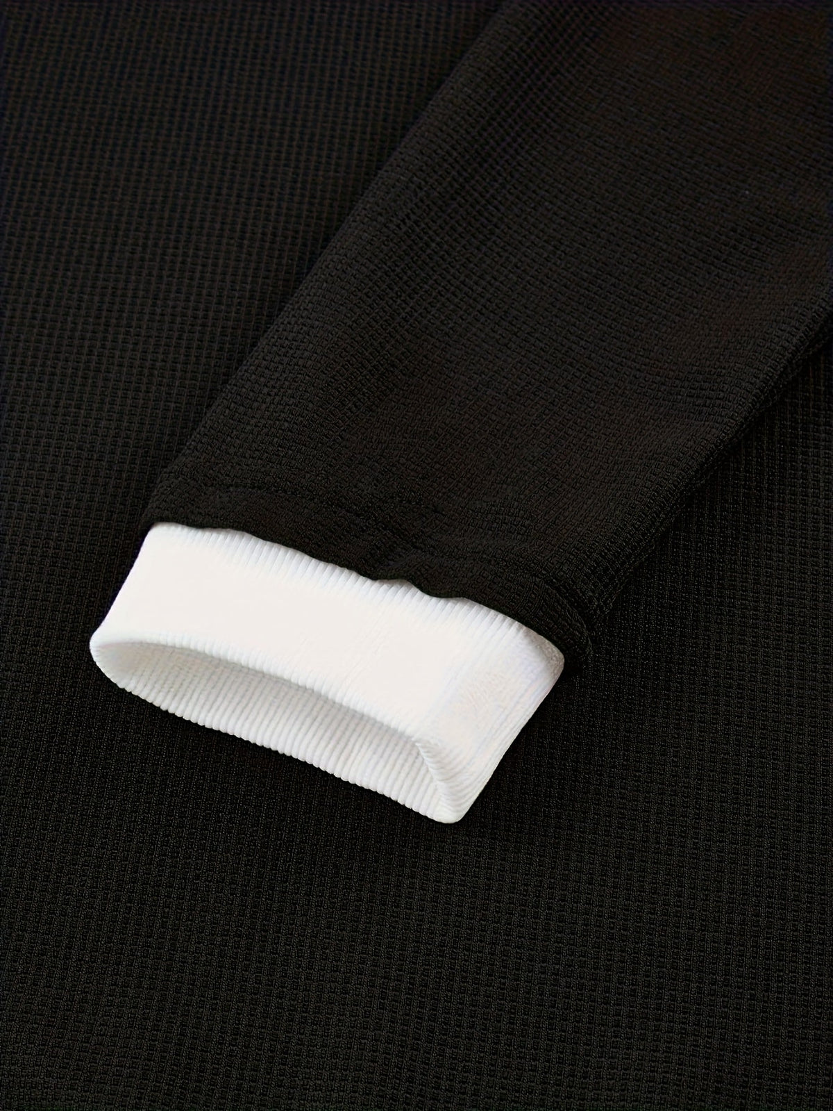 Herren Langarmshirt mit V-Ausschnitt, Schwarz, Lagenlook