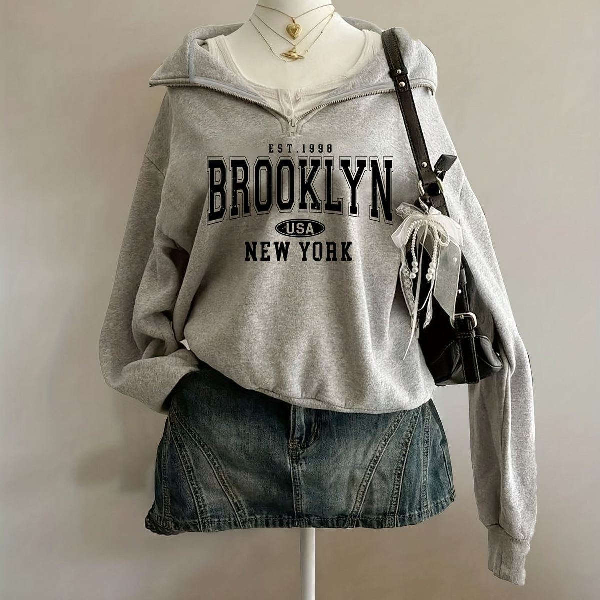 Damen Sweatshirt mit Reißverschluss Brooklyn Print, Langarm und Kragen