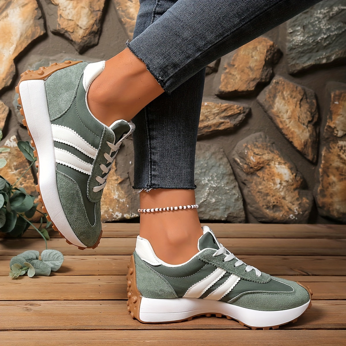 Damen Retro-Sneaker für Alltag und Freizeit – Stilvolle Low-Top Turnschuhe mit Streifen-Design