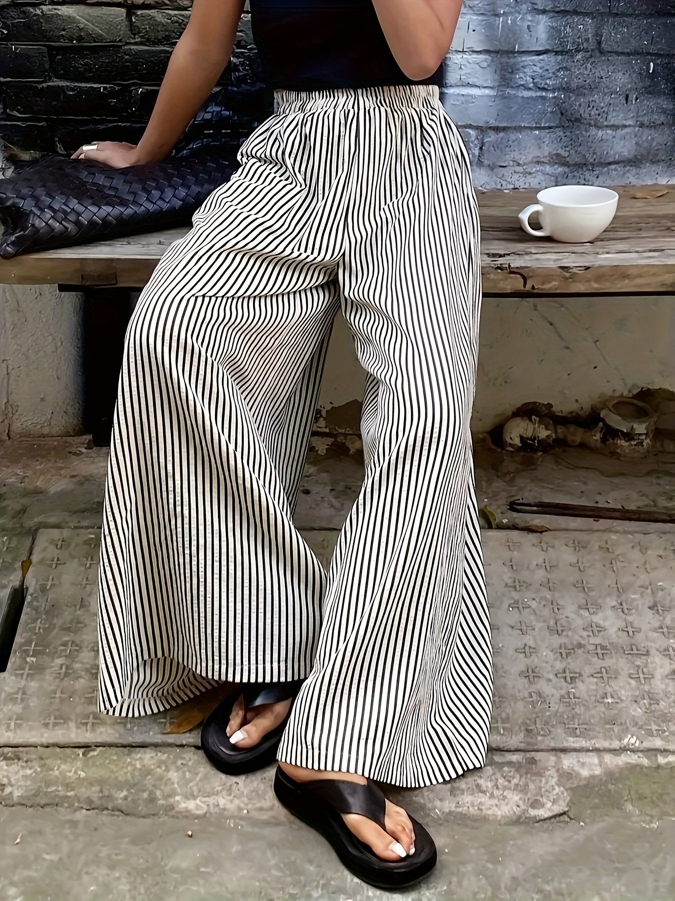 Damen Weite Streifenhose im eleganten Streetstyle für Freizeit und Alltag
