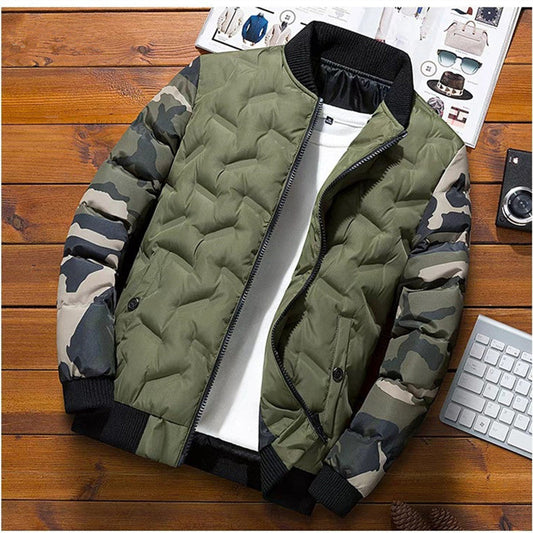 Herren Bomberjacke mit Camouflage-Ärmeln und Stehkragen