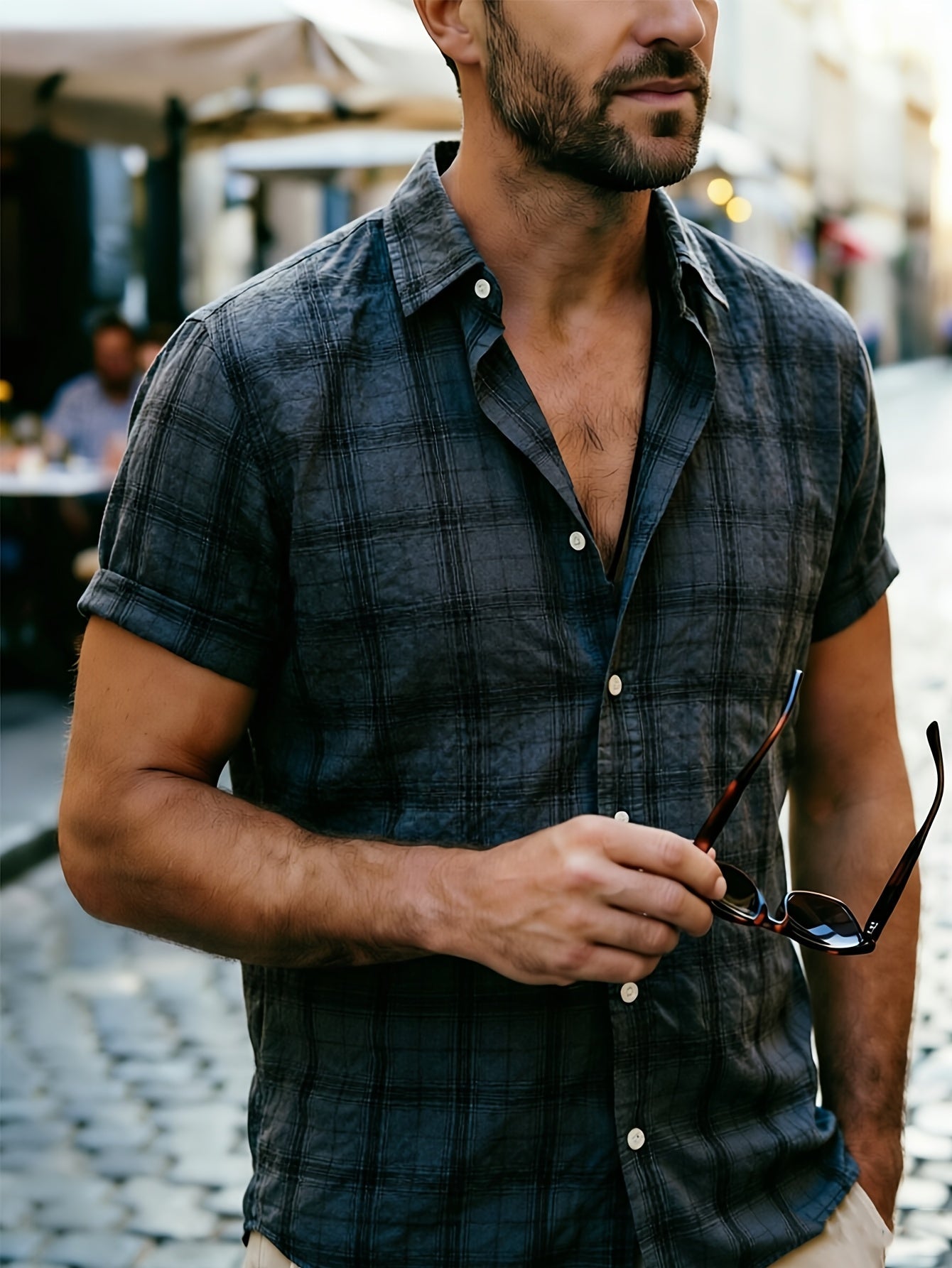 Herren Freizeit Kurzarm-Hemd im Karo-Design – Stilvolle Sommer-Mode für Alltag und Ausgehen