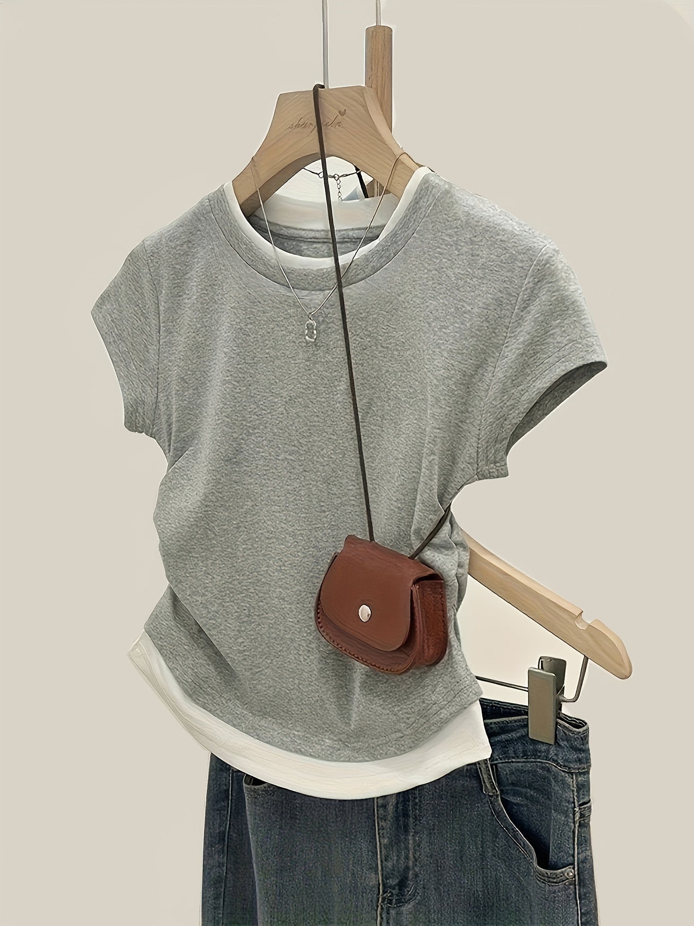 Damen Modernes Kurzarm-Shirt mit Layering-Effekt und Rundhalsausschnitt – Casual Streetstyle
