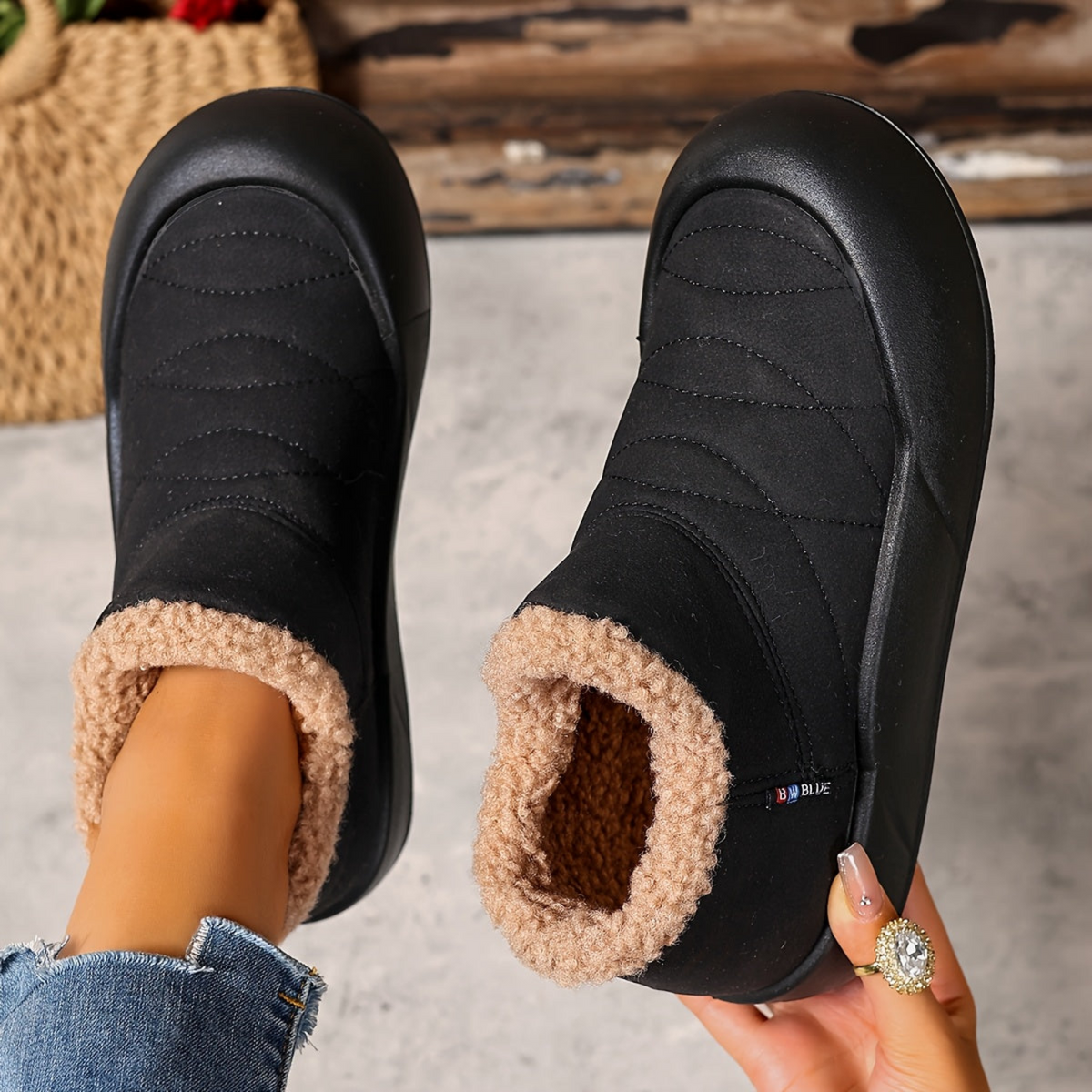 Damen Winterstiefeletten mit dicker Sohle und Plüschfutter, gesteppt, knöchelhoch