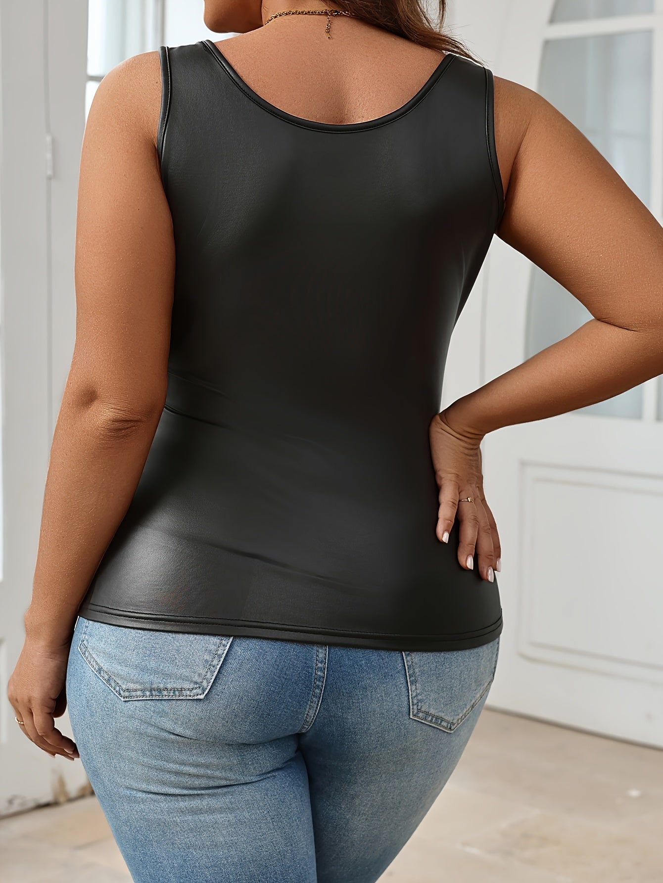 Damen Top in Leder-Optik – Figurbetontes Tanktop für Freizeit und Ausgehen