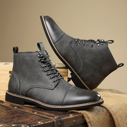 Herren Stiefeletten zum Schnüren in Braun mit Zehenkappe und flachem Absatz