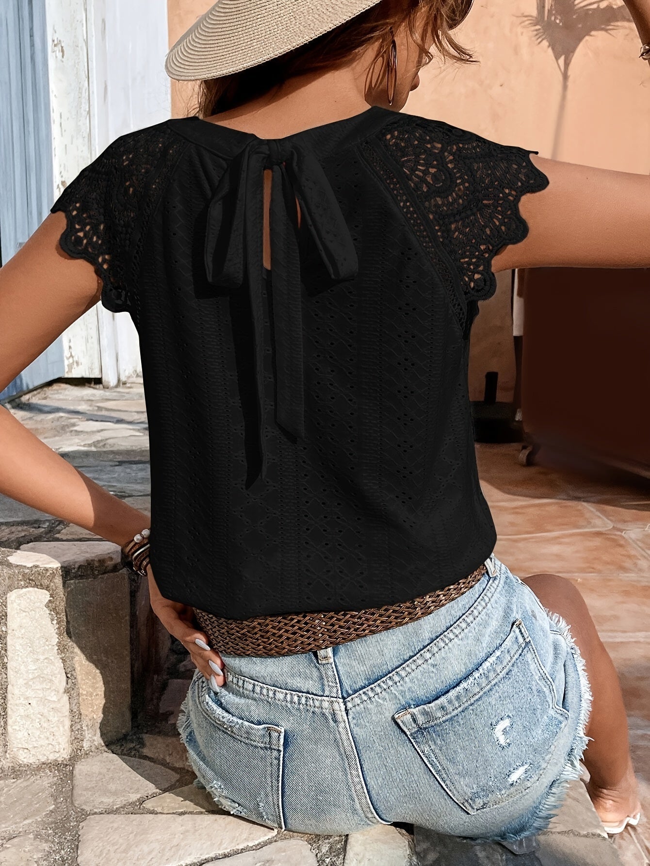 Damen Häkel-Spitzenbluse mit Rückenschleife – Sommerlich, Boho, Casual