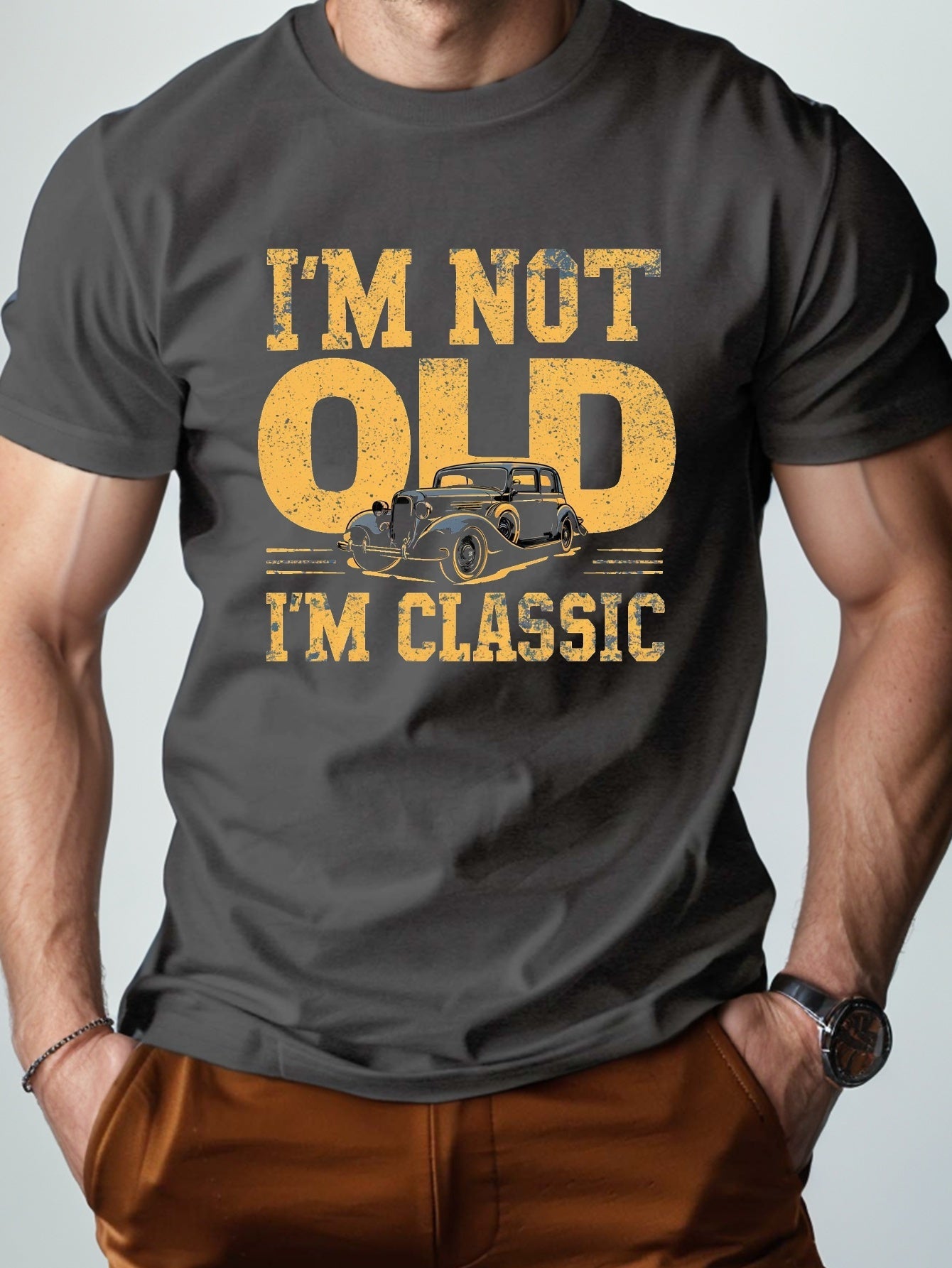 Herren T-Shirt mit Oldtimer-Print – "I’m Not Old, I’m Classic" – Lustiges Retro-Geschenk für Männer, Vintage Stil