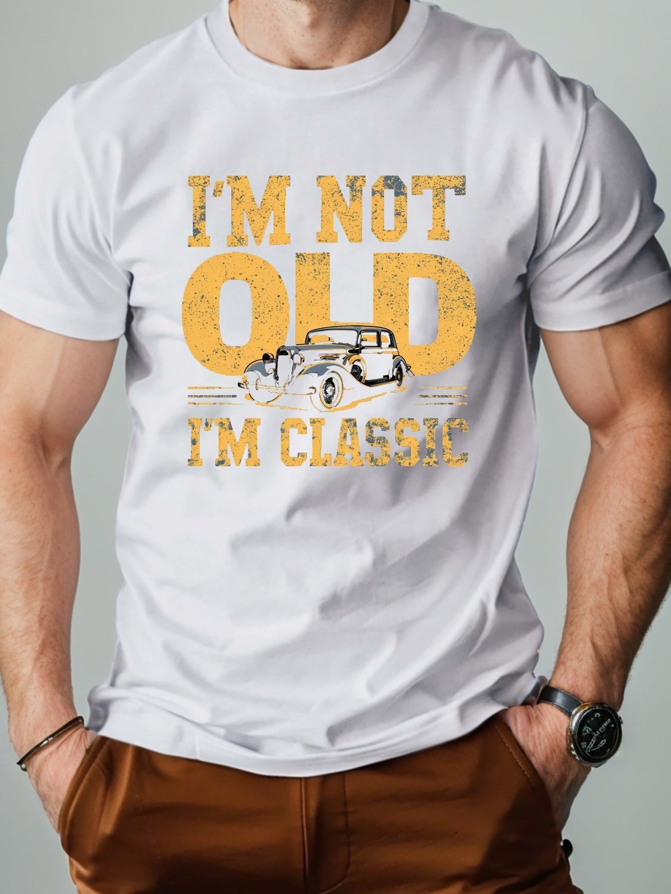 Herren T-Shirt mit Oldtimer-Print – "I’m Not Old, I’m Classic" – Lustiges Retro-Geschenk für Männer, Vintage Stil