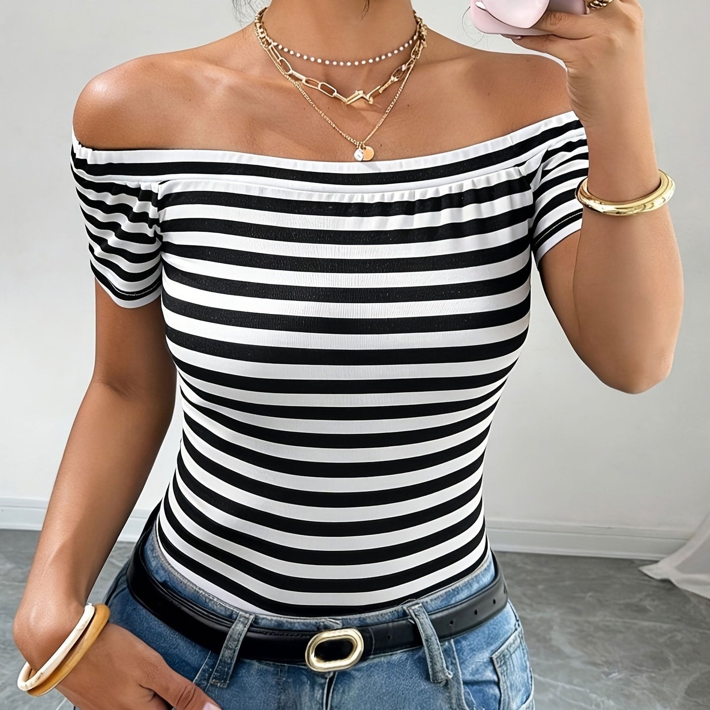 Damen Off-Shoulder Streifenshirt – Elegantes, Schulterfreies Oberteil für Alltag und Freizeit