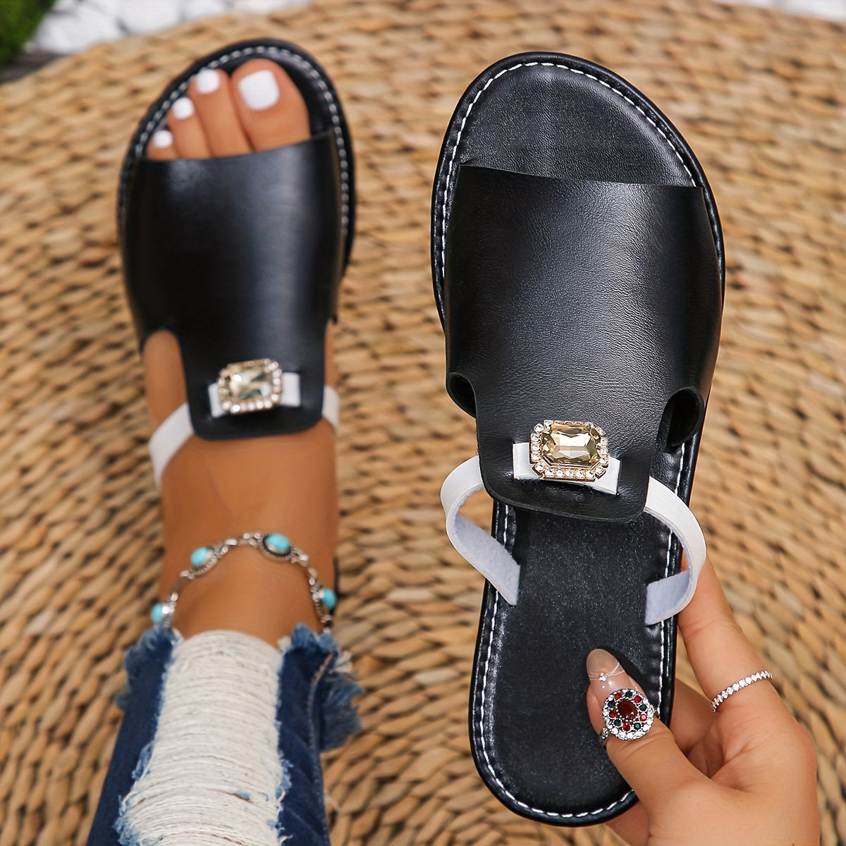 Damen Slip-On Sandalen mit Schmuckstein und modernem Design – Elegante Freizeitschuhe
