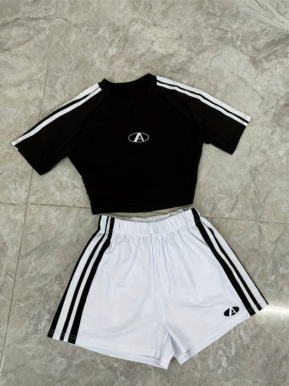 Damen Sport-Set Zweiteiler Crop Top und Shorts – Athleisure Outfit für Fitness, Training und Freizeit